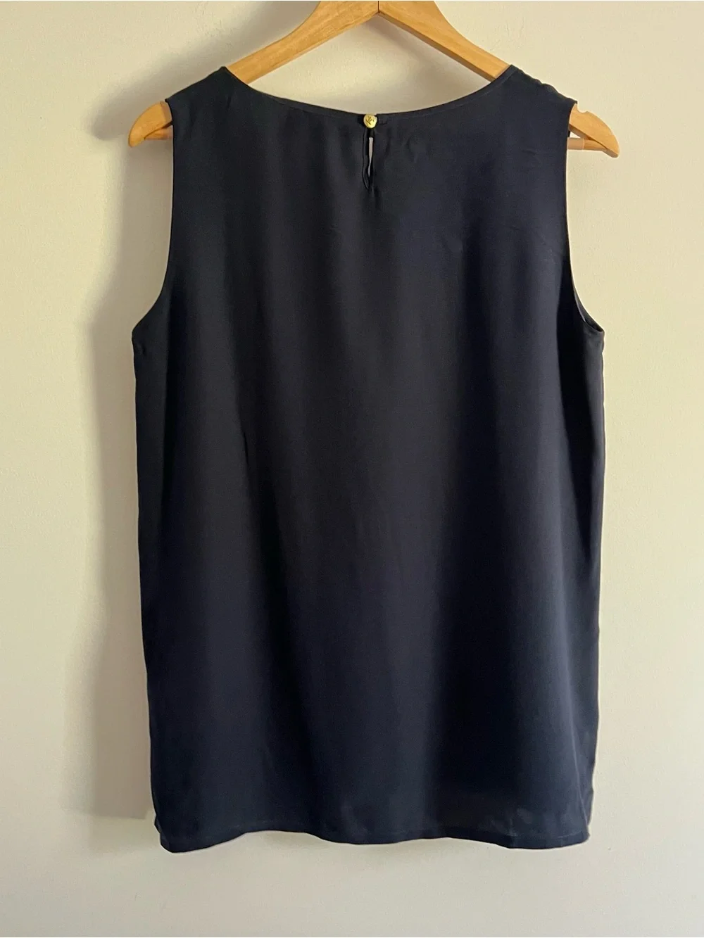 CHANEL Navy Silk Sleeveless Blouse Gold CC Button Keyhole Back 40